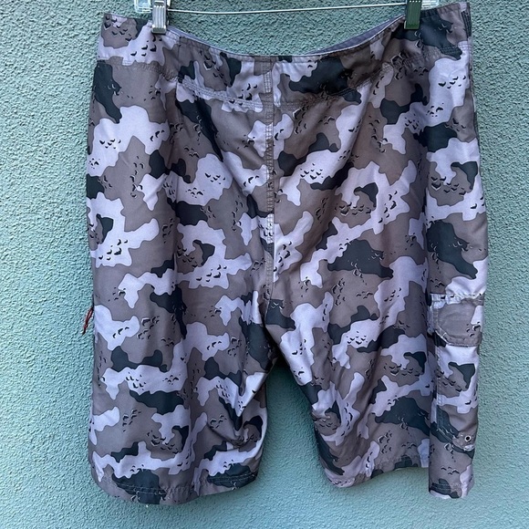 SIMMS Camouflages Camo Pattern Fishing Drawstring Board Shorts | Size… - Picture 6 of 6